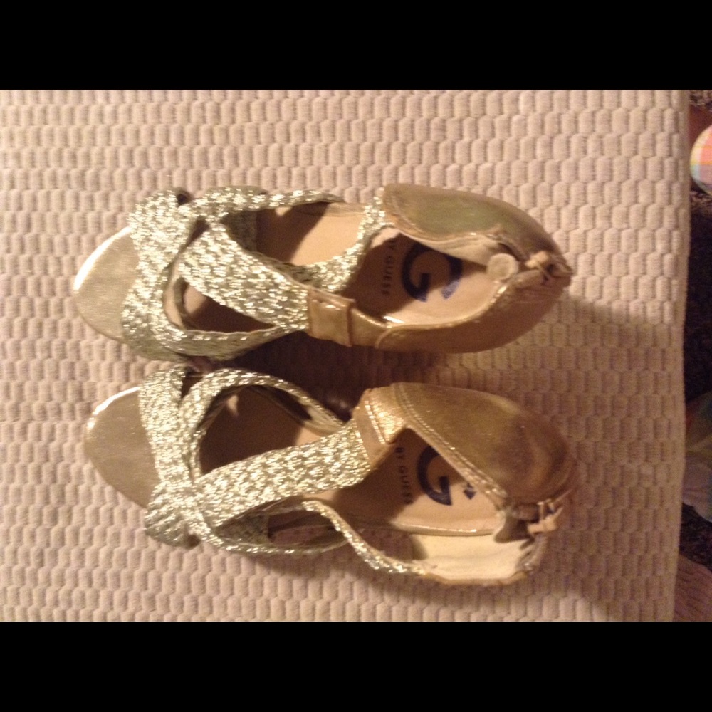 Gold Guess Threaded Braided Wedge - Picture 4 of 4